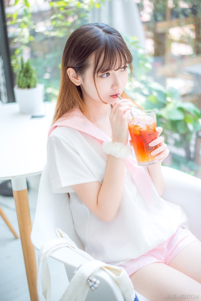 与此同时，已经回到荥阳的曹操，收到了刘备传来的消息，刘备要退兵了。